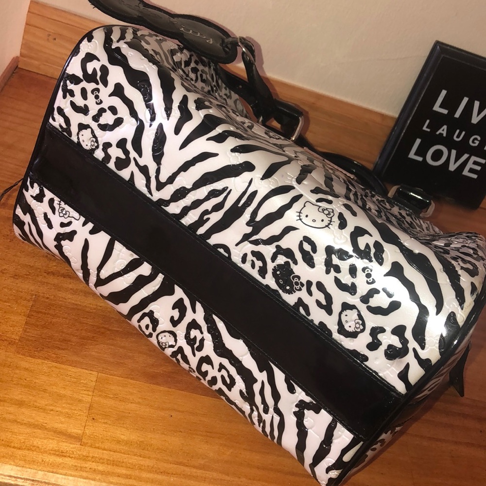 Hello Kitty LougeFly Speedy ❤️ ! - Picture 7 of 8